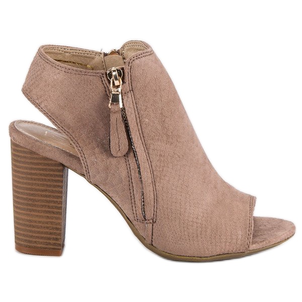 Filippo Beiget sandaalit päällisillä