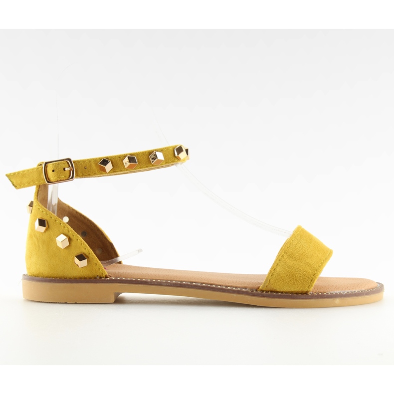 Keltaiset sandaalit nastoilla 117-11 Keltainen