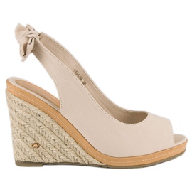 Beiget espadrillesandaalit