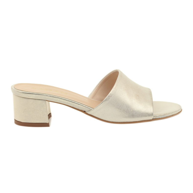 Sagan kultaiset tossut 2554 kultainen