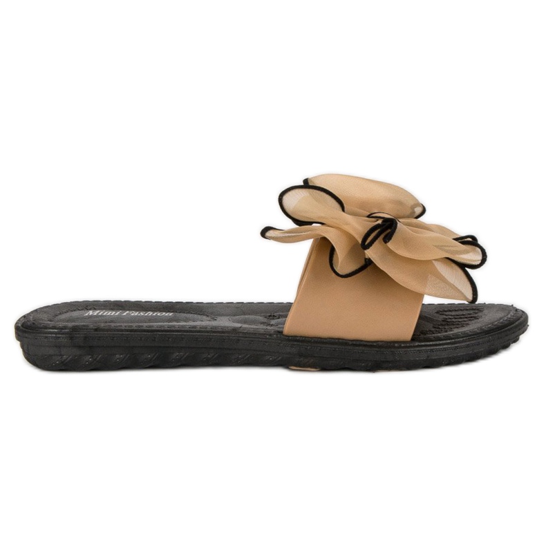 Tossut, joissa on rusetti ruskea