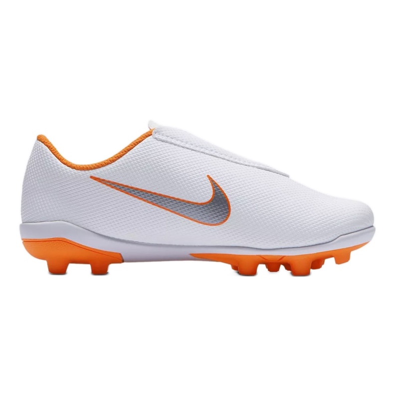 Nike Mercurial Vapor 12 Club Ps V Mg Jr AH7351-107 jalkapallokengät valkoinen valkoinen