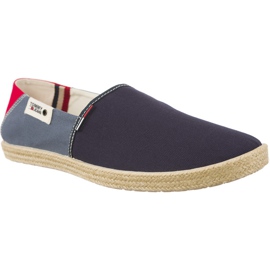 Tommy Hilfiger-farkut kesällä punainen tummansininen