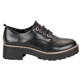 Muodikkaat nauhakengät musta