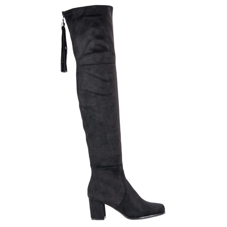 Filippo Mokkanaiset muskettisoturit pylväässä musta