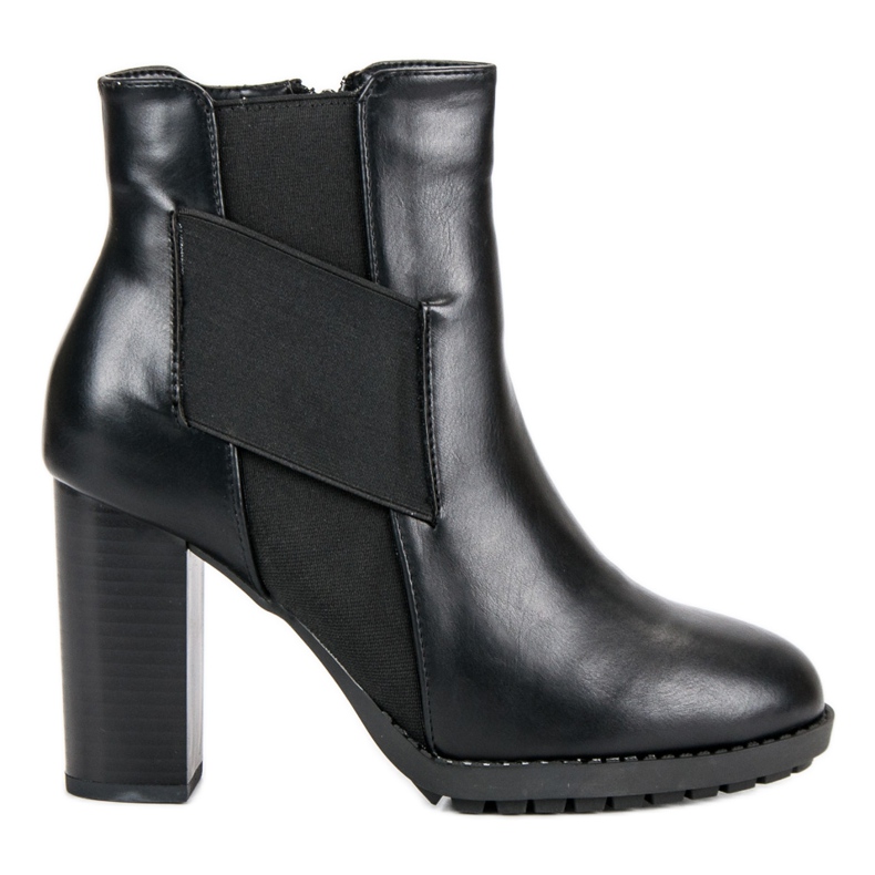 Kylie Mustat saappaat postissa