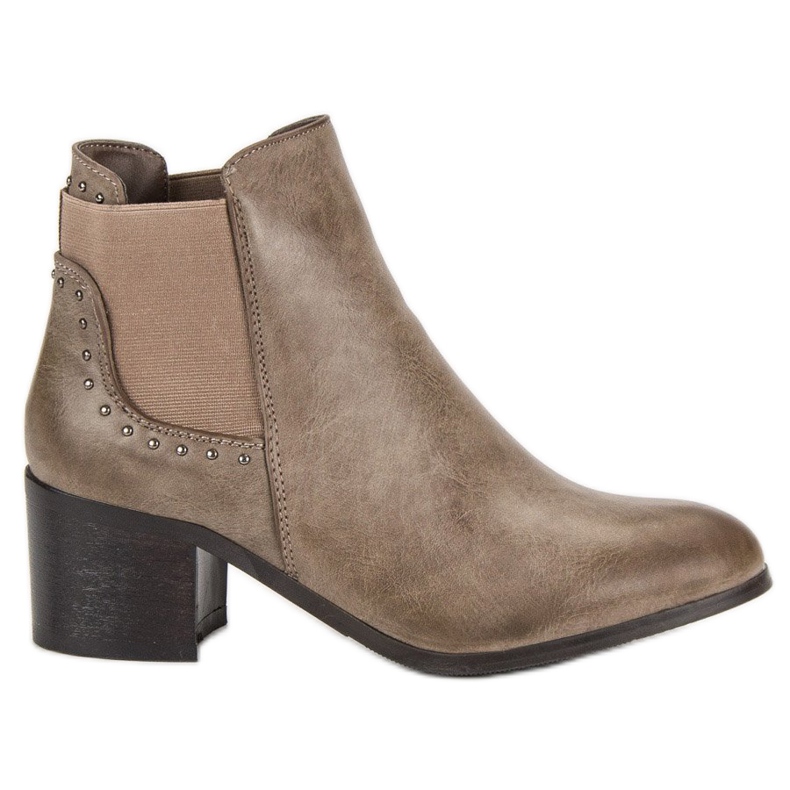 Saappaat postissa ruskea