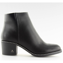 Saappaat vakaalla kantapäällä, musta BH120-KB