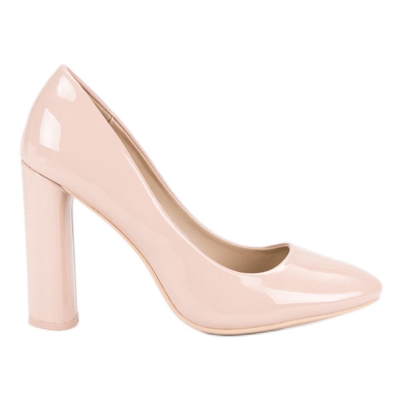 Lakatut pumput pylväässä ruskea