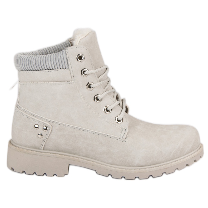 Harmaat, eristetyt vaelluskengät