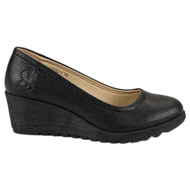 J. Star Kiilapumput musta