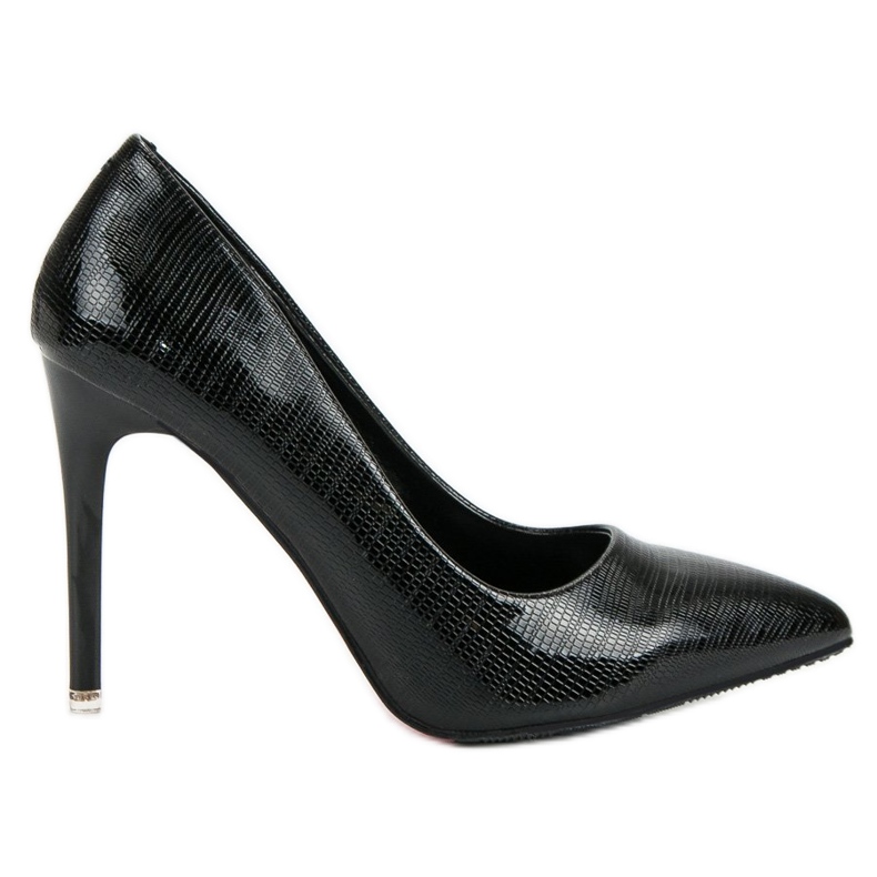 Lakatut mustat nastat