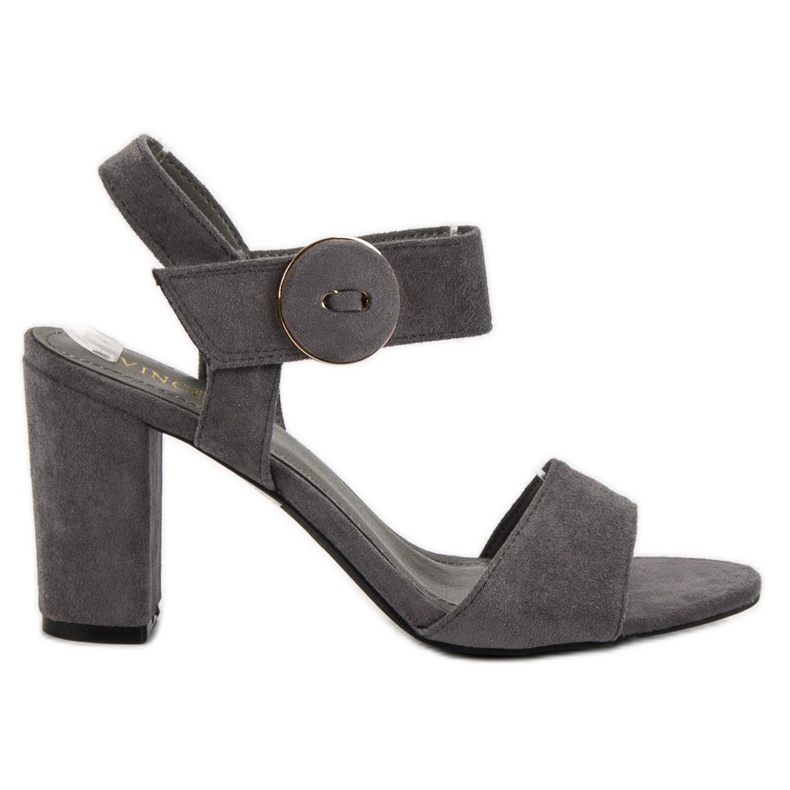 Harmaat sandaalit VINCEZA -baarissa