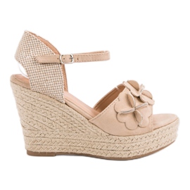 Top Shoes Beige sandaalit kukilla