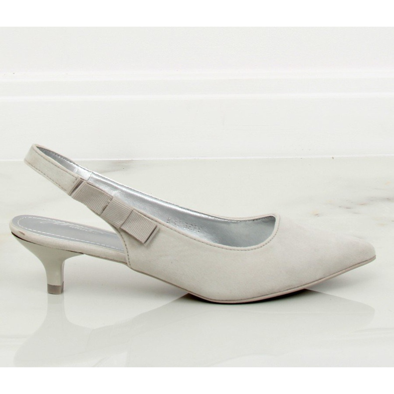 Pumput harmaalla kannalla B-43 Harmaa