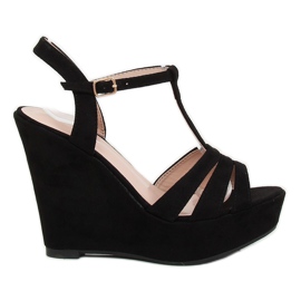 Mustat sandaalit kiilakorolla A208 Musta