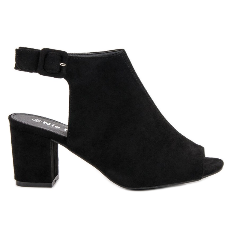 Nio Nio Rakennetut sandaalit baarissa musta