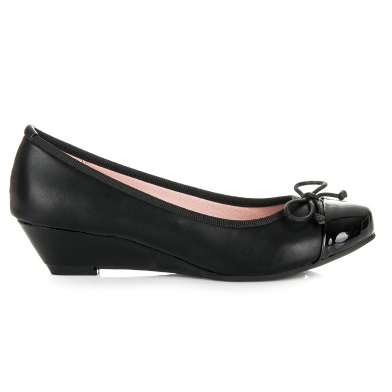 Kylie Kiilapumput musta