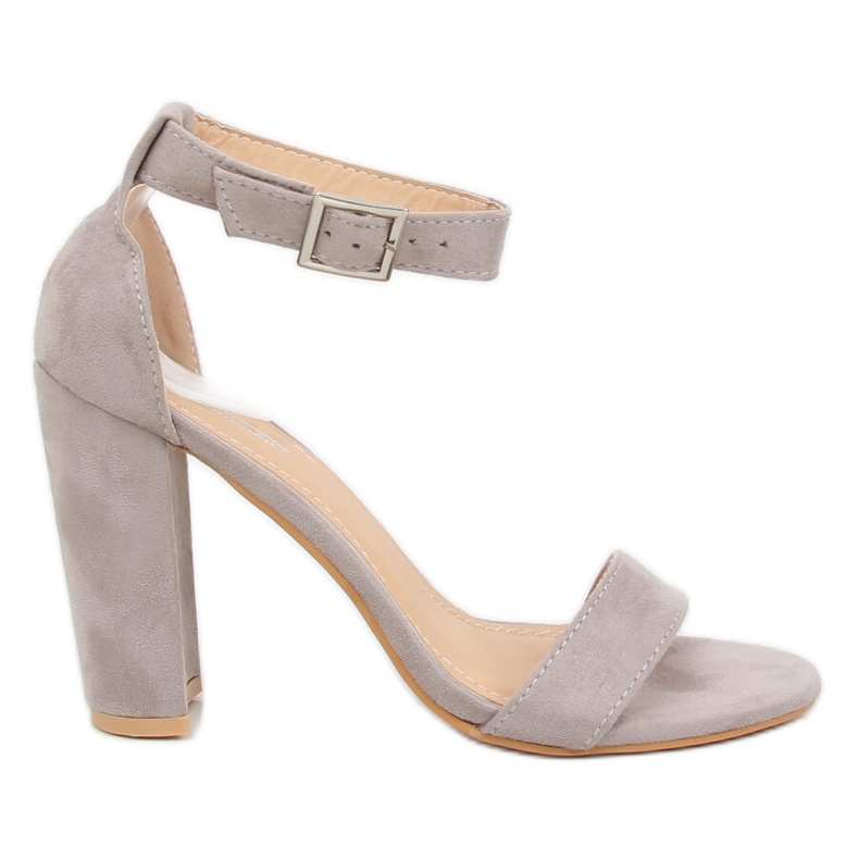 Harmaat sandaalit postissa 369-18 Harmaa