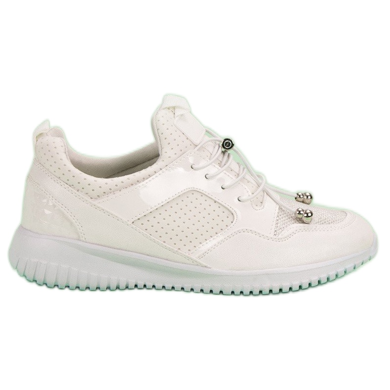 Urheilukengät, joissa kiristysnauha valkoinen