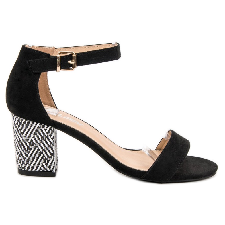 Abloom Mustat sandaalit baarissa