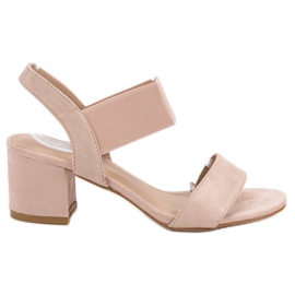 Korkeakorkoiset sandaalit vaaleanpunainen