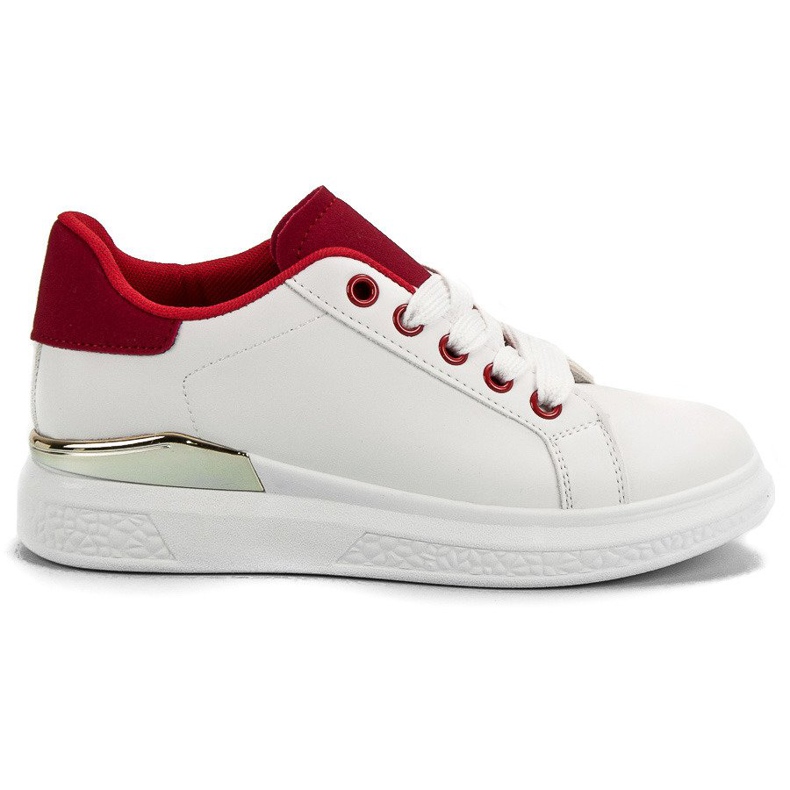 Valkoiset lenkkarit valkoinen