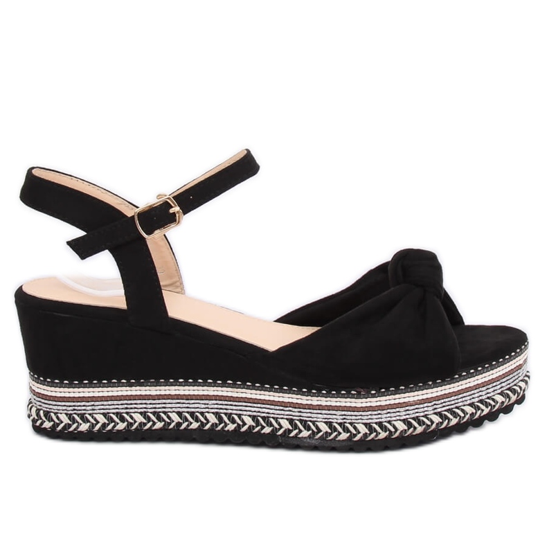 Mustat sandaalit kiilakorolla B126 Musta