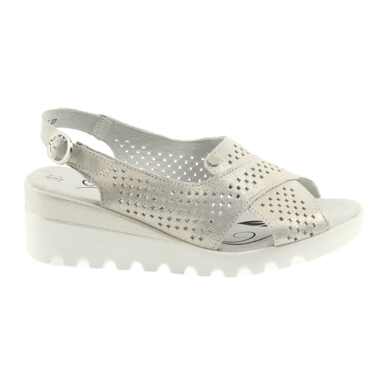 Kultaiset naisten sandaalit Filippo 729 -kiilassa kultainen