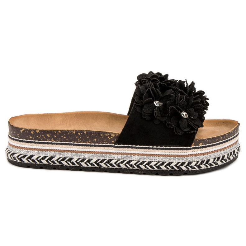 Sergio Todzi Tossut kukilla musta