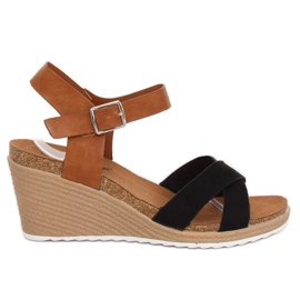 Musta F-18 Musta kiilamaiset sandaalit ruskea