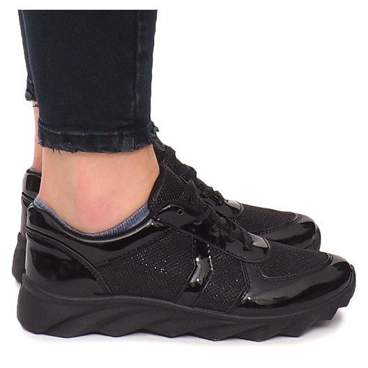 Urheilukengät B8890-3 Musta