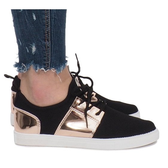 Mustat urheilulliset Jovite -lenkkarit