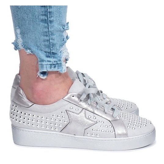 Harmaat lenkkarit Angers -tähdiltä