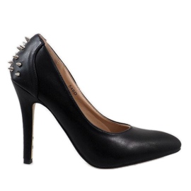 Mustat klassiset nastat 546D -nastoilla