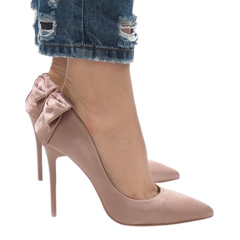 Klassiset vaaleanpunaiset keulatapit LB-336 vaaleanpunainen