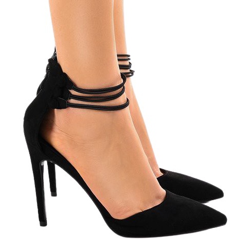 Mustat pumput nastassa 6941-P