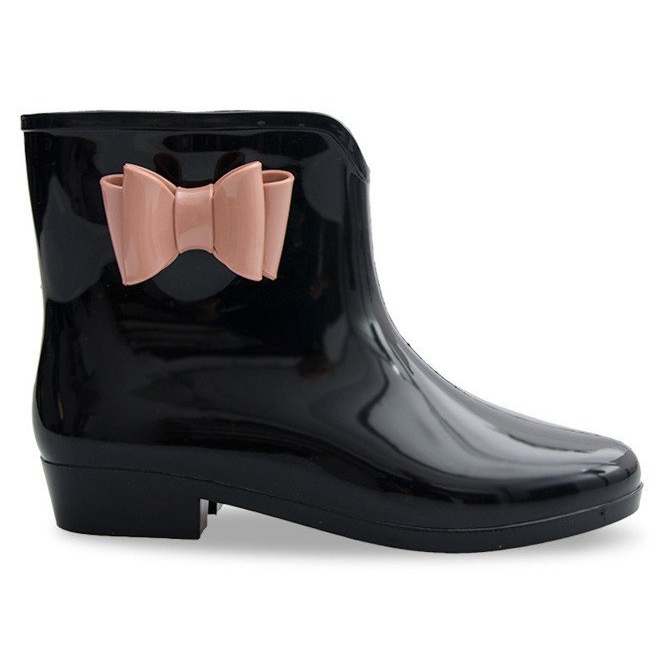 Wellington -saappaat, joissa keula NEW2 Musta