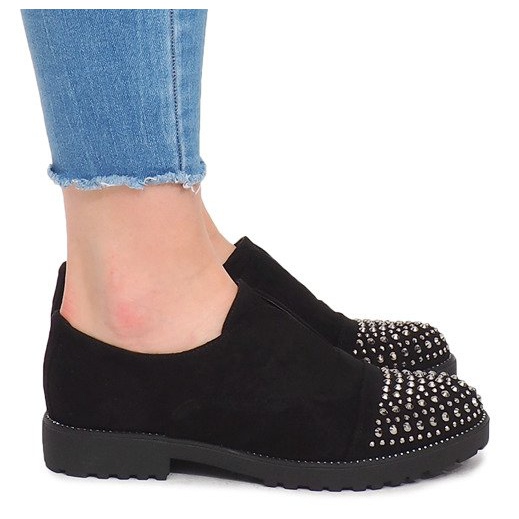 Muodikkaat kengät, joissa nastat 22-2 musta