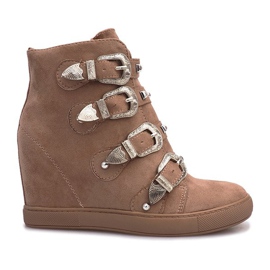 Vaaleanpunaiset mokkanahkakengät, joissa Mayan soljet ruskea vaaleanpunainen