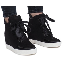 Nathalien mustat mokkanahkakengät