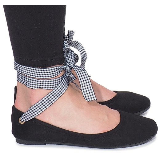 Acron mustat ballerinat ja rusetti