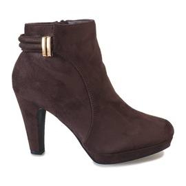 Ruskeat mokkanahkaiset nilkkurit 3263 -pylväässä