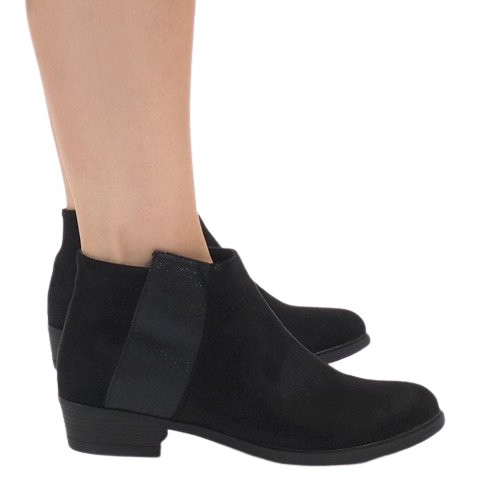 Mustat eristetyt saappaat 88861