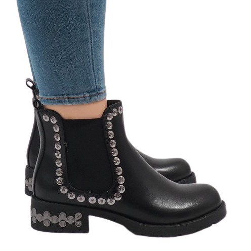 SDS Mustat eristetyt saappaat, joissa nastat 7387-PA