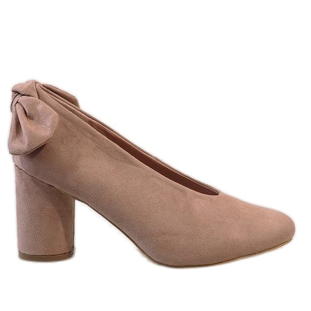 Vaaleanpunaiset mokkapumput LL-93P-pylväässä vaaleanpunainen