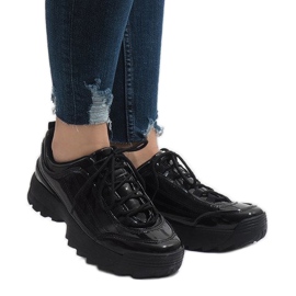 Muodikkaat mustat urheilukengät 82017