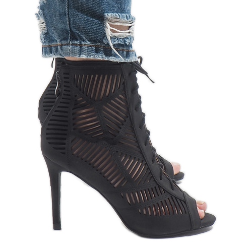 Mustat nilkkurit 1610-225