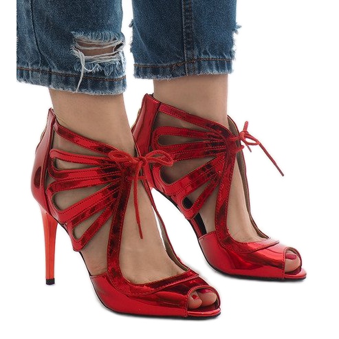 Punaiset avoimet kiiltonahkakengät C-003 punainen