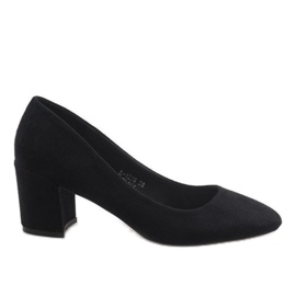 D-1228-pylvään mustat mokkanahkat